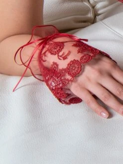 Spitze Arm-Stulpen BOUQUET DE FLEURS Von Ambra 10 Spitze Arm-Stulpen BOUQUET DE FLEURS Von Ambra -Pink Zebra arm stulpen 6600 rot ambra 2 2 1