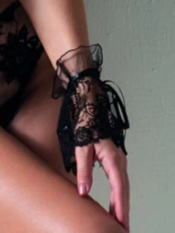 Spitze Arm-Stulpen BOUQUET DE FLEURS Von Ambra 12 Spitze Arm-Stulpen BOUQUET DE FLEURS Von Ambra -Pink Zebra arm stulpen 6600 schwarz ambra 2 2