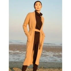 Titelseite 32 Strick-Hausmantel Halblang Von Chiara Fiorini Mit Wolle Und Kaschmir