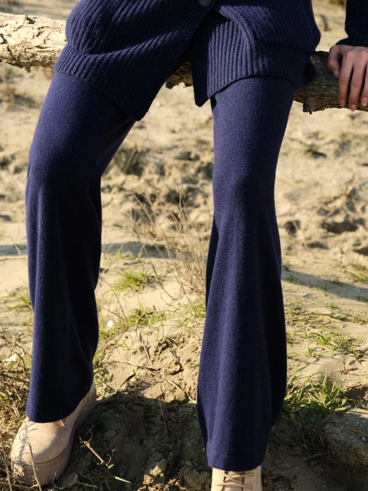 Gestrickte Lounge-Hose Weit Von Chiara Fiorini Mit Wolle Und Kaschmir 4 Gestrickte Lounge-Hose Weit Von Chiara Fiorini Mit Wolle Und Kaschmir – Bild 2