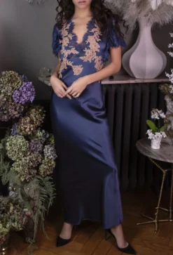 Stretchseide Nachtkleid Lang NINA Mit Spitze Marjolaine -Pink Zebra ka nachtkleid jeans nude 4nin3002 marjolaine 2 2