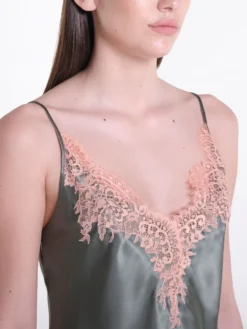 Seide Kurzpyjama OLIVE Mit Spitze Von Verdiani 10 Seide Kurzpyjama OLIVE Mit Spitze Von Verdiani -Pink Zebra kurz pyjama seide olive 4905 verdiani woman 3