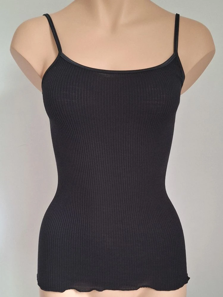 Merinowolle-Seide SPAGHETTI-TOP Gerippt Von Artimaglia 4 Merinowolle-Seide SPAGHETTI-TOP Gerippt Von Artimaglia – Bild 2