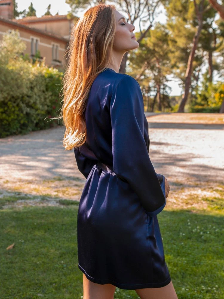 100% Seide Morgenmantel SOIE LASER Satin Von Marjolaine 18 100% Seide Morgenmantel SOIE LASER Satin Von Marjolaine – Bild 16