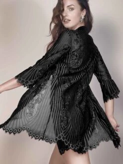 Spitze Morgenmantel JOSEPHINE Von Escora -Pink Zebra morgenmantel spitze schwarz 1709 e264 400 josephine escora