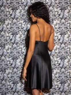 Stretchseide Nachthemd OXANA Von Marjolaine -Pink Zebra nachthemd stretchseide oxana 4oxa0100 0004 schwarz marjolaine 2