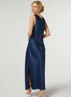 Seide Nachtkleid LEONA Mit Spitze Von Vivis -Pink Zebra nachtkleid seide lang v00586 leona nachtblau vivis 1 2