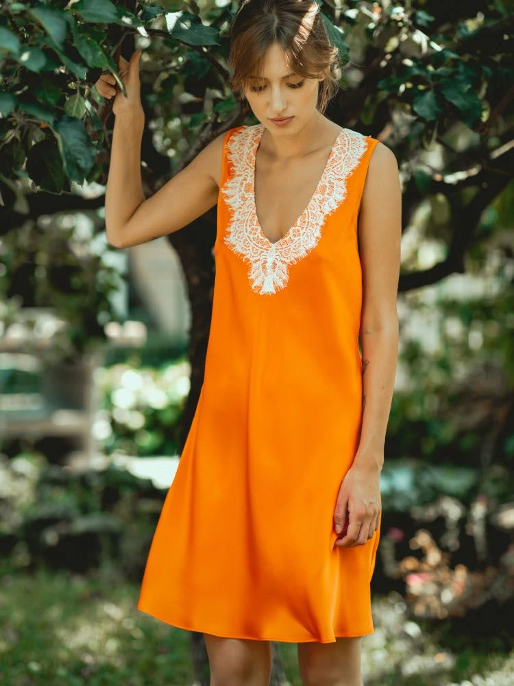 Seide Nachthemd LESLIE Mandarine Orange Von Vivis 4 Seide Nachthemd LESLIE Mandarine Orange Von Vivis – Bild 2