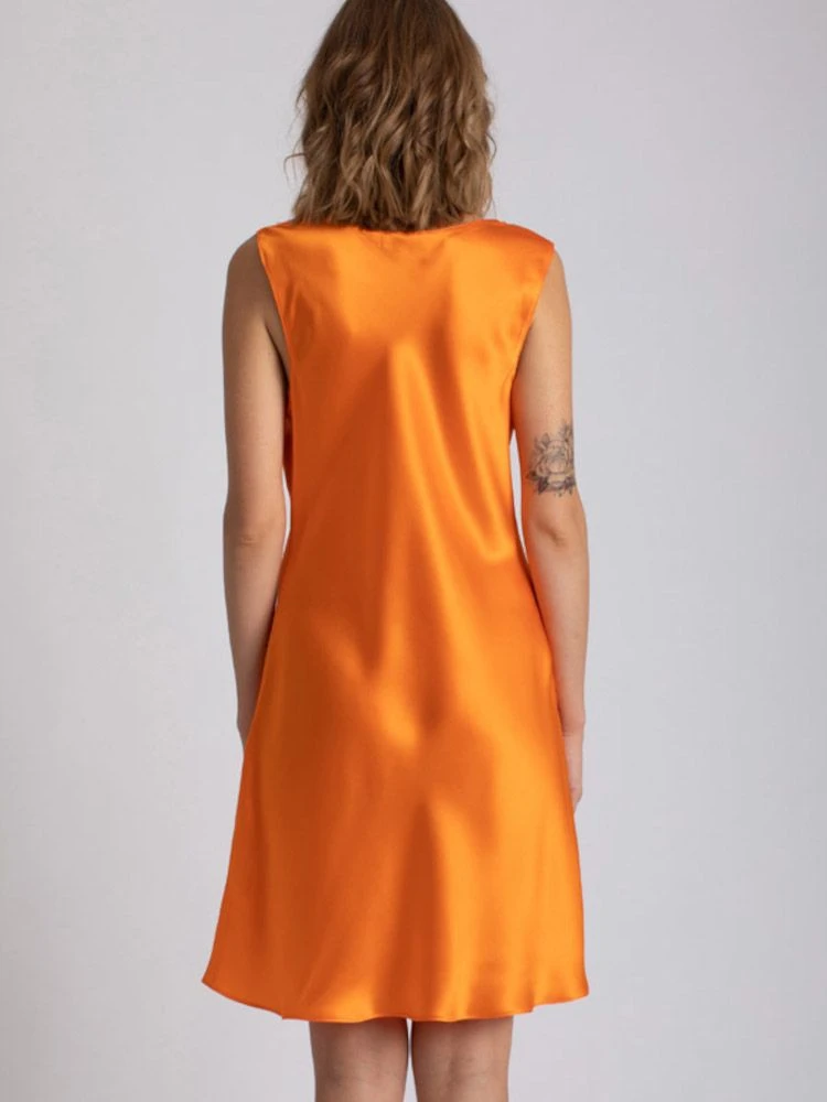 Seide Nachthemd LESLIE Mandarine Orange Von Vivis 7 Seide Nachthemd LESLIE Mandarine Orange Von Vivis – Bild 5