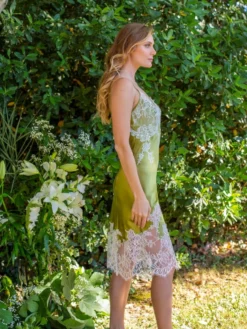 Seide Nachtkleid NYMPHE No. 5 Halblang Marjolaine -Pink Zebra neglige mittellang nymphe mousse naturel 4nym6101 marjolaine 2 8 1