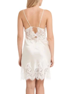 Seide Neglige MAILIN Mit Spitze Von GATTINA 18 Seide Neglige MAILIN Mit Spitze Von GATTINA -Pink Zebra neglige seide 393303 champagner gattina