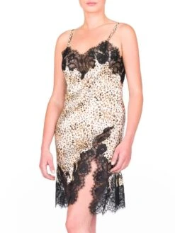 Seidennegligé Mit Spitze ST. ELM Von Gattina -Pink Zebra neglige seide st elm 50221 leopard gattina 1