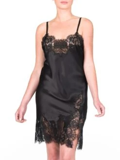 Seidennegligé Mit Spitze ST. ELM Von Gattina -Pink Zebra neglige seide st elm 50221 schwarz gattina 1 1