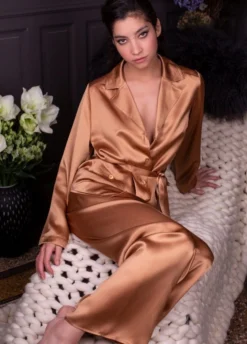 Seidenpyjama SOIE UNIE Von Marjolaine Basic Line -Pink Zebra pyjama damen seide soie unie soi5533 caramell goldbeige marjolaine 3 4