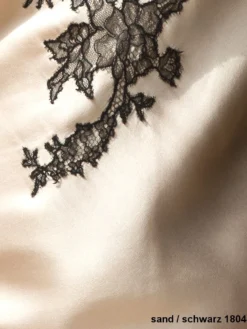 Seide Seidentop FLAVIA Mit Caudry Spitze Von Marjolaine 10 Seide Seidentop FLAVIA Mit Caudry Spitze Von Marjolaine -Pink Zebra seide baccarat sand schwarz 1804 marjolaine 1 2