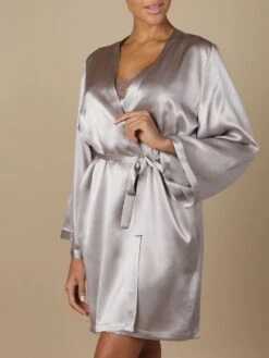 100% Seide Morgenmantel SOIE LASER Satin Von Marjolaine 28 100% Seide Morgenmantel SOIE LASER Satin Von Marjolaine -Pink Zebra seide morgenmantel laser silber soie unie marjolaine 8 1