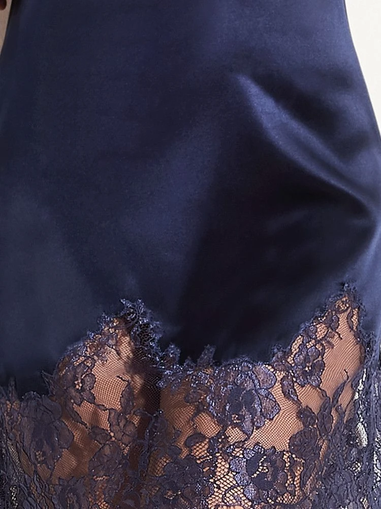 Seidentop Camisole SETA No. 11 Mit Spitze Glatt Von Chiara Fiorini 7 Seidentop Camisole SETA No. 11 Mit Spitze Glatt Von Chiara Fiorini – Bild 5