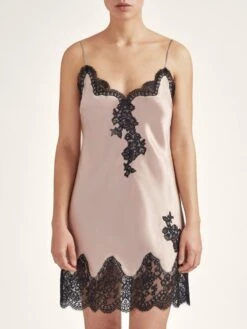 Seide Negligé TOI MON AMOUR Uni Farben Von Aubade -Pink Zebra seide neglige qs40 sonate altrosa schwarz 2 toi moi amour aubade 3 1 1 1