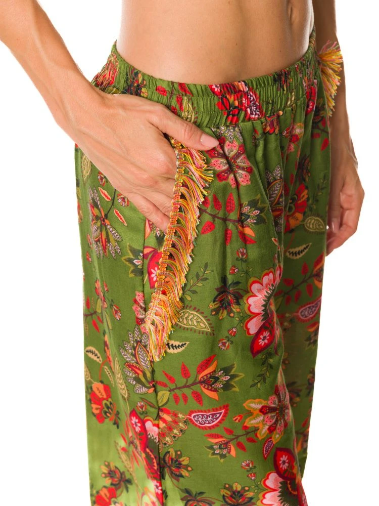 Strandhose Mit Seide DAFNE Bedruckt Von Laetitia Beachwear 11 Strandhose Mit Seide DAFNE Bedruckt Von Laetitia Beachwear – Bild 9