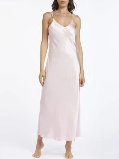 100% Seide Nachtkleid Lang DORINE Uni Von Vivis 29 100% Seide Nachtkleid Lang DORINE Uni Von Vivis -Pink Zebra seidennachtkleid dorine v00006 blush vivis 5