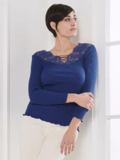 Merino Wolle-Seide LANGARMSHIRT Gerippt Blau Leavers Spitze Von Oscalito 8 Merino Wolle-Seide LANGARMSHIRT Gerippt Blau Leavers Spitze Von Oscalito -Pink Zebra shirt langarm chantilly spitze blau 6643 oscalito 4 1