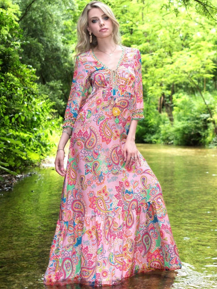 Strandkleid Mit Seide LYRA Rosa-bunt Von Laetitia Beachwear 4 Strandkleid Mit Seide LYRA Rosa-bunt Von Laetitia Beachwear – Bild 2