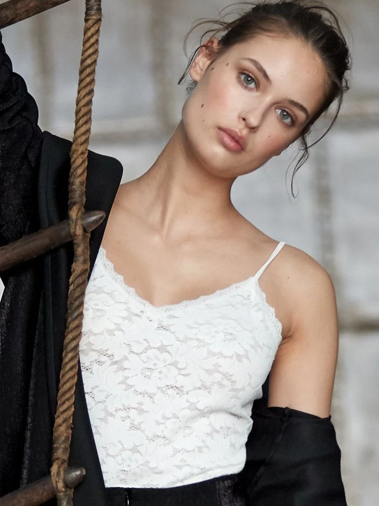 Spitzentop RANA 80 Uni Von Suggest By Pain De Sucre 5 Spitzentop RANA 80 Uni Von Suggest By Pain De Sucre – Bild 3