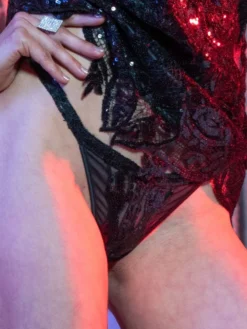 Pailletten String ETIENNE Von RCrescentini Notre Dame -Pink Zebra string etienne pailletten schwarz notredame rcrescentini 3