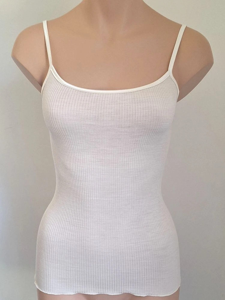 Merinowolle-Seide SPAGHETTI-TOP Gerippt Von Artimaglia 12 Merinowolle-Seide SPAGHETTI-TOP Gerippt Von Artimaglia – Bild 10