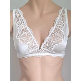 Triangel BH SCARLETT Nur Noch In Weiss Von Ritratti 3 Triangel BH SCARLETT Nur Noch In Weiss Von Ritratti