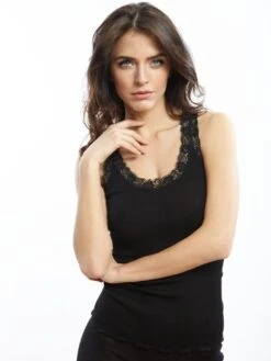 Merinowolle-Seide Unterhemd Gerippt Mit Calais Spitze Basic Von Oscalito -Pink Zebra unterhemd camisole leavers spitze basic schwarz 3410 oscalito 2 1