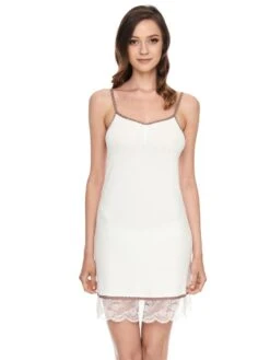 Viscose Nachthemd HEDDA Mit Spitze Von Gattina -Pink Zebra viscose nachthemd hedda creme 391703 gattina 1